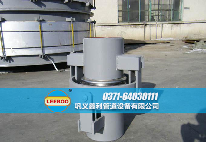 萬向鉸鏈<a href=http://www.0slgpf.cn target=_blank class=infotextkey>補償器</a>發(fā)貨現(xiàn)場