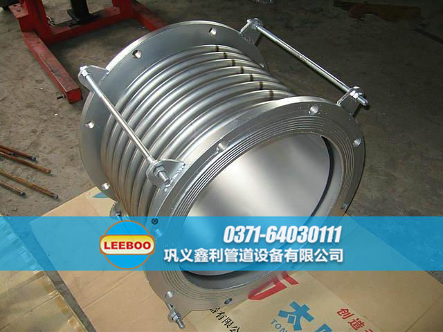 天津市河北區(qū)<a href=http://www.xinligd.com target=_blank class=infotextkey>伸縮接頭</a>組裝現(xiàn)場(chǎng)
